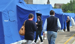 Maghrebino distrugge campo protezione civile del Molise a Medolla