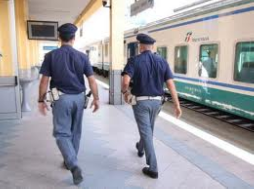 Maxi rissa nella stazione di Pescara, coinvolto un termolese