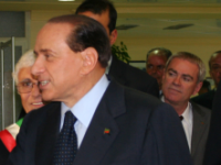 Decadenza, “Berlusconi non può stare in Senato”