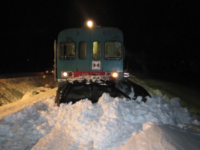 Cantalupo, treno travolge auto ferma sui binari