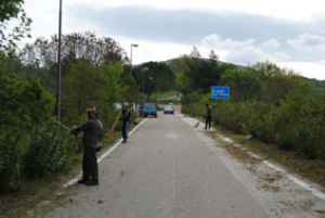 Cittadini a lavoro per “pulire Rocca”