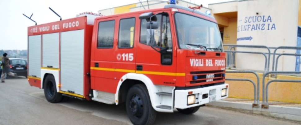 Principio di incendio, evacuata una classe