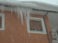 Campobasso, stalattite di 1,6 metri in via Bellini