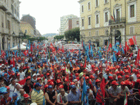 La crisi non va in ferie, sit-in alla Regione