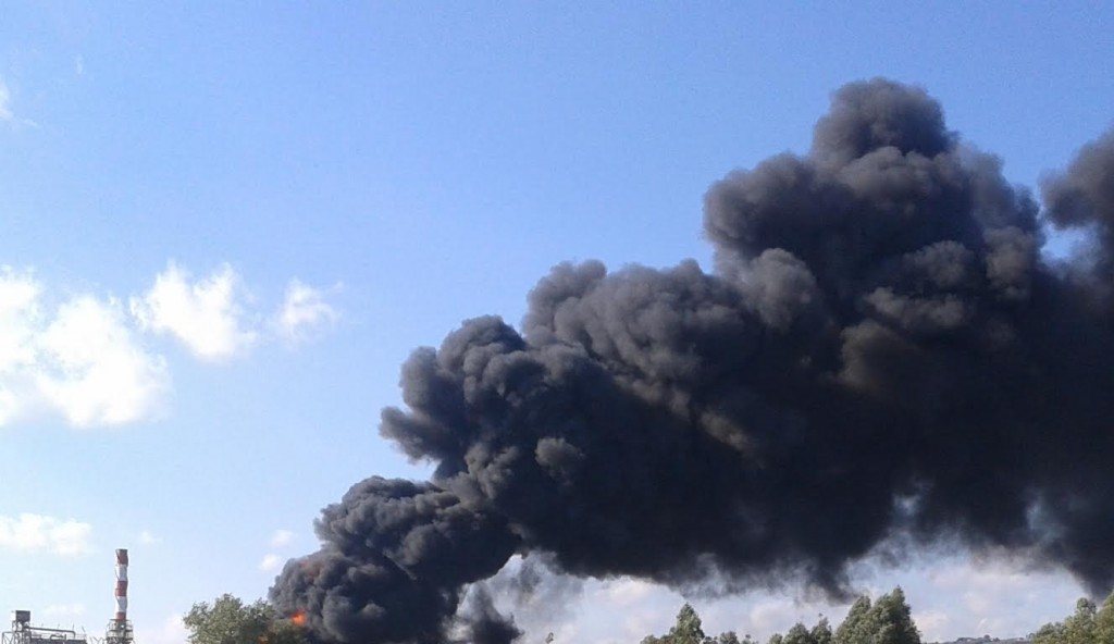 A fuoco un capannone della Biomasse a Termoli, paura al nucleo industriale