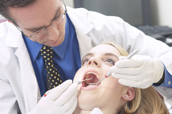 Non dichiara i redditi percepiti dall’Asrem in convenzione, dentista beccato dalle Fiamme Gialle