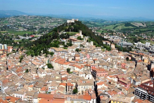 Colta da infarto, muore mentre fa la fila per un prelievo al poliambulatorio