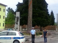 Fulmine si abbatte sull’albero del convento di San Nicandro