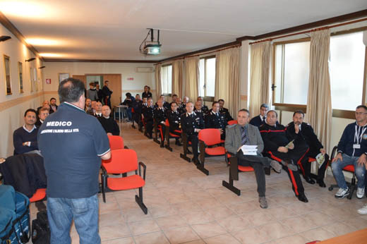 Carabinieri a lezione di bls