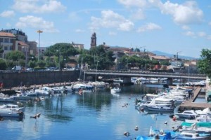 Campobassano scivola nel canale, salvo per miracolo