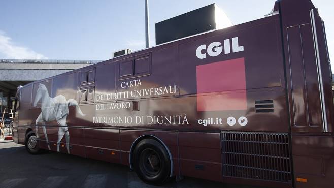 Domani a Termoli il pullman dei diritti della Cgil