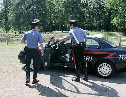 Sversavano rifiuti speciali nelle campagne di Carpinone, denunciati in due