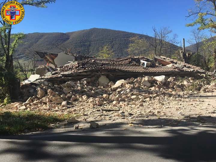 Il Soccorso alpino molisano a Norcia per aiutare i terremotati