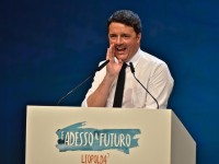 Renzi attacca i consiglieri regionali: “Votano no perché guadagnerebbero quanto il sindaco di Campobasso”