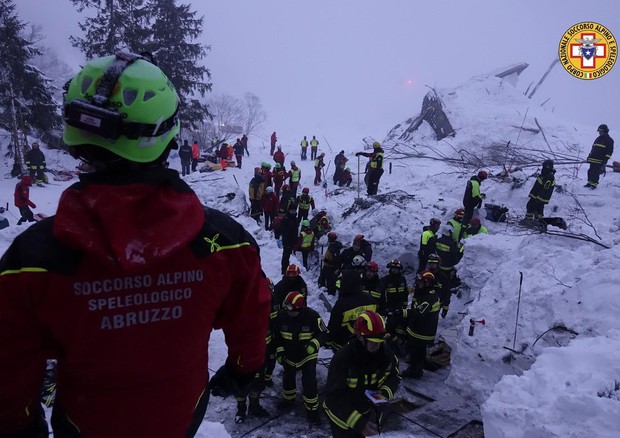 Soccorsi all’hotel Rigopiano, Molise presente