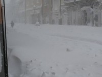 Cittadini bloccati, scoppia la protesta sul piano neve