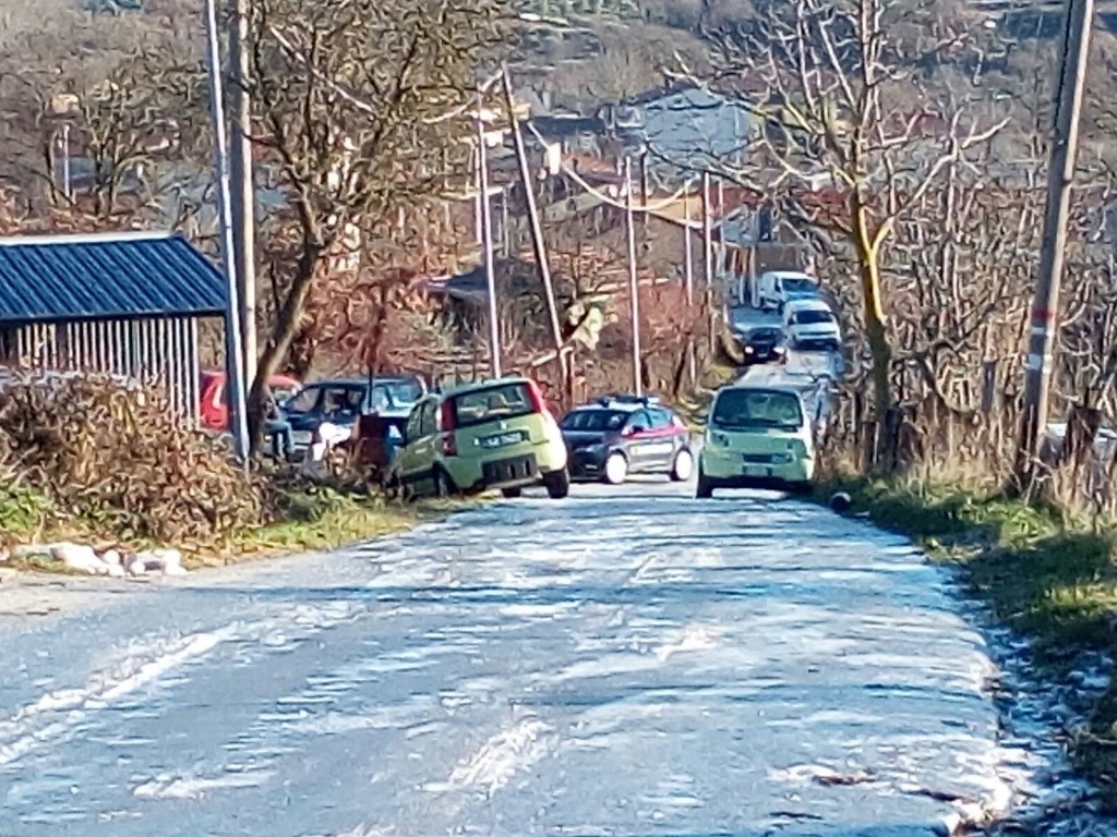 Ghiaccio sulla strada, incidente con 10 auto coinvolte a Isernia