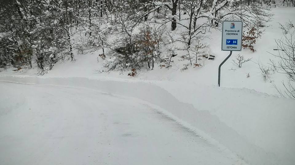 Neve, dopo l’emergenza è il momento delle feroci polemiche