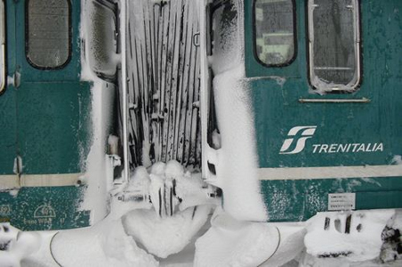 Ondata di neve, circolazione ferroviaria sospesa