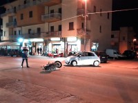 Scontro tra auto e moto, ferito centauro