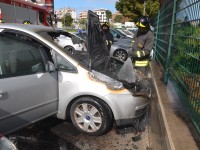 Termoli, auto a fuoco nel parcheggio del centro commerciale “Lo Scrigno”, fiamme domate dal 115