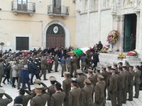 Termoli, picchetto d’onore per l’ultimo saluto a Fabrizio Ronchetti