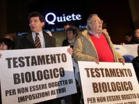 Biotestamento, politici divisi sulla legge. I cattolici: l’unico diritto è quello alla vita