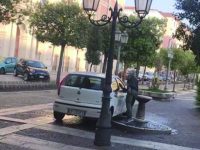 Campobasso, lava l’auto in piazza Municipio: nei guai dipendente della Sea