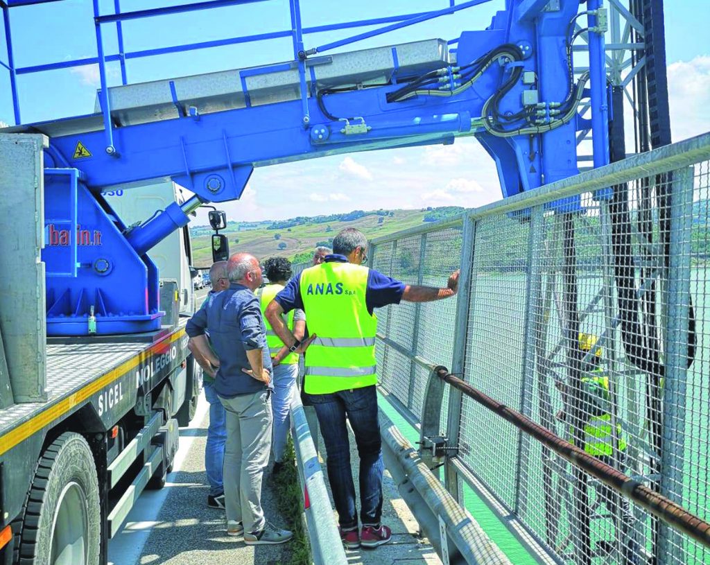 Bifernina ancora chiusa, c’è da controllare l’ultimo tratto del viadotto