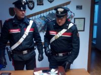 Isernia, nascondevano droga in casa: fermati due studenti-spacciatori