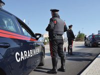 Campobasso, rubano cosmetici e si danno alla fuga: lei la fa franca, in manette il complice