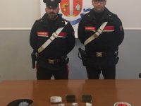 Tenta di lanciare cellulari e droga nel cortile del carcere di Campobasso, scovato e arrestato