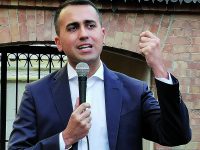 Confindustria boccia il salario minimo Di Maio: 3 o 4 euro all’ora è schiavitù