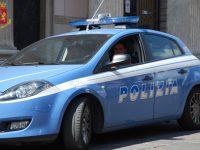 Isernia, rimane con l’auto in panne mentre va in ospedale: soccorso da due poliziotti