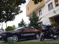 Isernia, giovane minacciato e aggredito da due migranti ubriachi