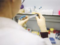 Botto di positivi: 176 e ci sono altri due morti