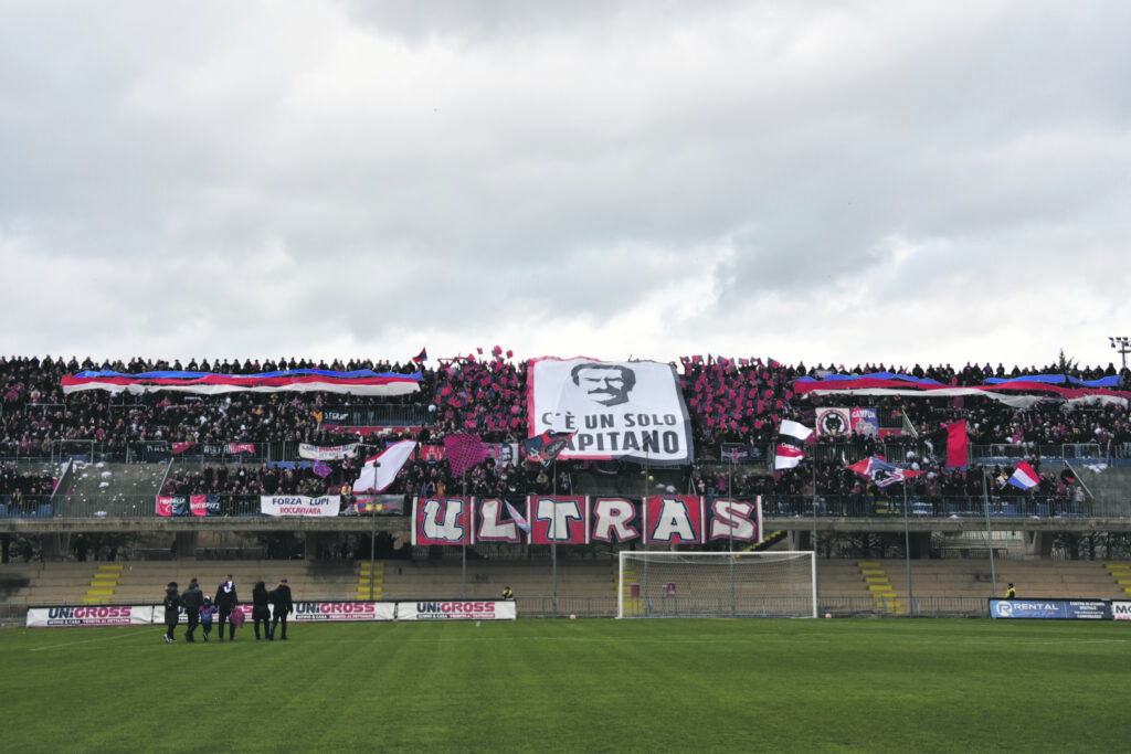 Lupi-Bari, 5mila cuori rossoblù per la storia