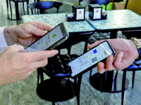 Feste vietate, Ffp2 sugli autobus e super pass pure per il caffè al banco: stretta del Viminale sui controlli