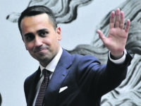 Di Maio strappa, con lui in 50. Attesa per la scelta di Greco