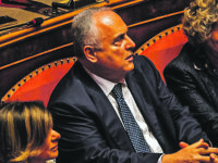 Pd e 5s si astengono sul dl Aiuti ter, Lotito: mettono la testa sotto la sabbia