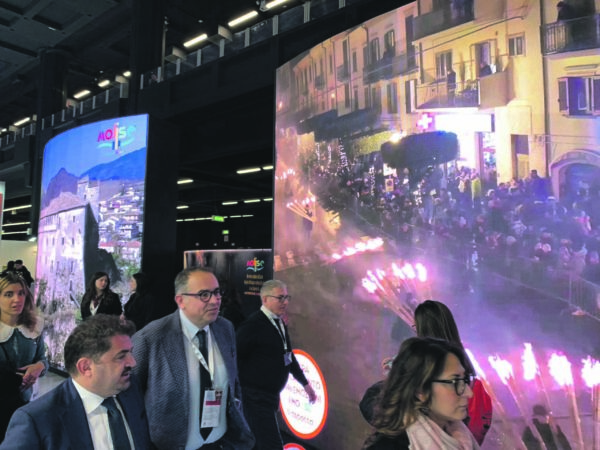 Ancora Un Avvio In Musica Poi Folla Di Buyer Allo Stand Del Molise