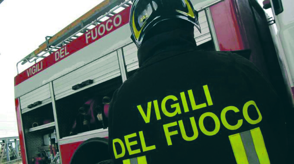 Campobasso. Precipita in un dirupo vicino casa, salvato dai Vigili del fuoco