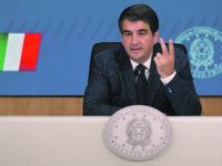 Il ministro degli Affari europei, il Sud le Politiche di coesione e il Pnrr, Raffaele Fitto, durante la conferenza stampa al termine della cabina di regia, Roma, 11 luglio 2023. ANSA/ETTORE FERRARI