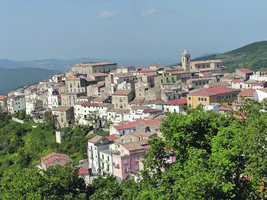 Montefalcone senz’acqua, rubinetti chiusi pure di giorno