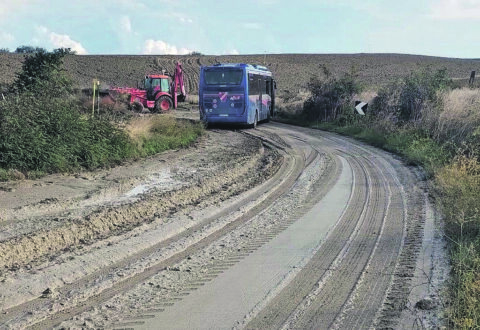 Bomba d’acqua porta fango sulle provinciali