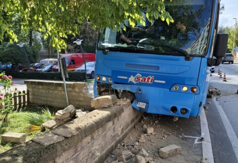 Termoli. Bus della Sati finisce contro il muretto, tragedia sfiorata