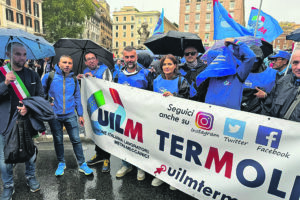 Diritti e dignità del lavoro, Uil di nuovo in piazza: «Più risorse alla sanità»