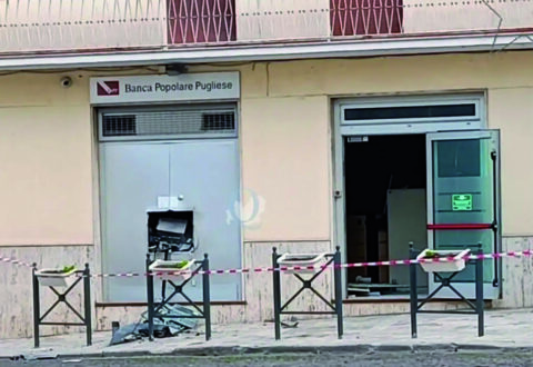 Esplode il bancomat, Sant’Elia sotto shock