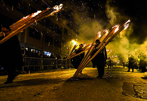 Agnone, la tradizionale 'Ndocciata della vigilia di Natale ©Enrico Barbini