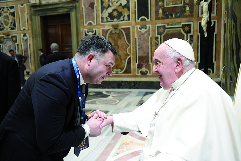 Diocesi senza vescovo, Saia si appella al Papa